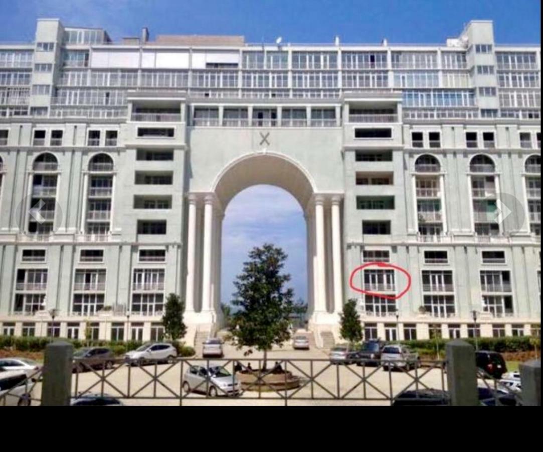 Apartments By The Sea Batumi Exterior photo